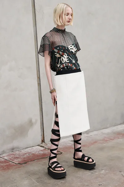 Look 5